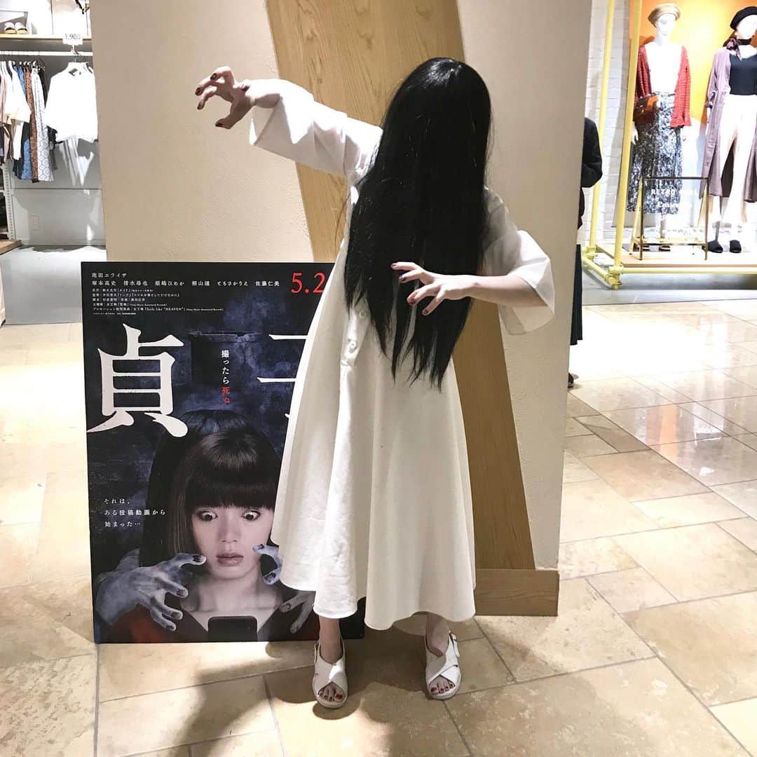 天王寺ミオさんのインスタグラム写真 - (天王寺ミオInstagram)「天王寺ミオに貞子がやってきた！ 日本を代表するホラー映画といえば ...