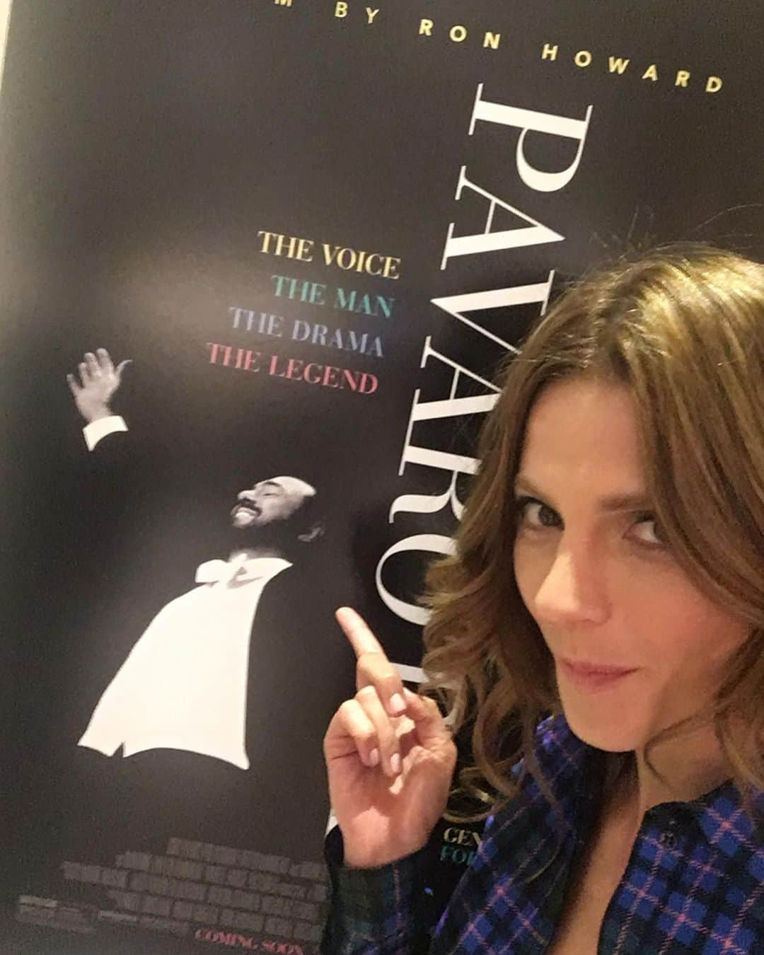 スタナ・カティックさんのインスタグラム写真 - (スタナ・カティックInstagram)「Seriously, a wonderful film. Even if you’re not into Opera, you will be charmed. 💋💋 #RecommendingIt #ComingSoon #Screening #MovieNight #Pavarotti #RonHoward」5月19日 13時57分 - drstanakatic