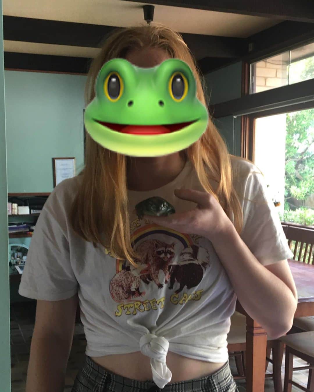 ケイティ・パスフィールドさんのインスタグラム写真 - (ケイティ・パスフィールドInstagram)「Kiss the froggo, become the froggo 🐸」5月19日 14時00分 - katiepasfield