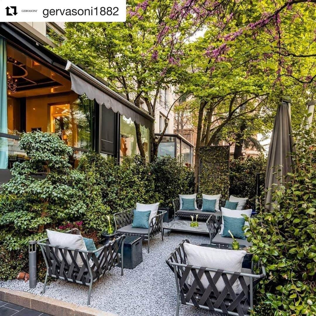 GERVASONI JAPAN / ジェルバゾーニ ジャパンさんのインスタグラム写真 - (GERVASONI JAPAN / ジェルバゾーニ ジャパンInstagram)「OUTDOOR COLLECTION@The Baglioni Hotel Carlton Milan✨✨✨ ・ Special thanks to @gervasoni1882 ・・・ InOut Collection @ The Baglioni Hotel Carlton, Milan⁣ .⁣ .⁣ .⁣ .⁣ @baglionihotels #BaglioniMilan #BaglioniHotels #Milan #LuxuryHospitality #ItalianStyle #ItalianDesign #Gervasoni #Gervasoni1882 #interiordesign #homedesign #homedecor #paolanavone #designlovers #design #instadesign #instagood #interioraddict #homeinspiration #archilovers #furniture #style #inspiration #architecture #home #designinspiration #furnituredesign #living」5月19日 14時16分 - gervasoni_japan