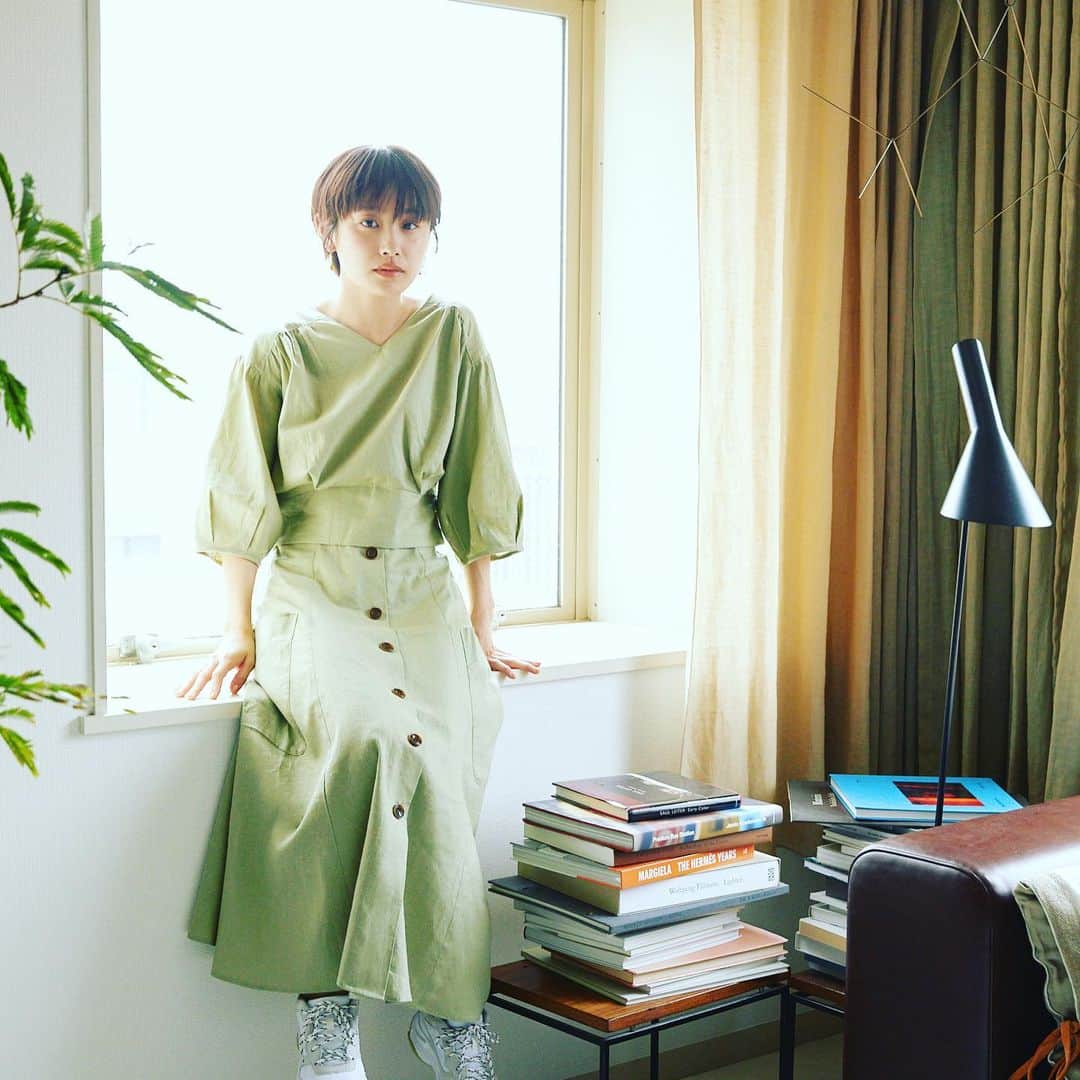 SPRiNGさんのインスタグラム写真 - (SPRiNGInstagram)「w closet（ダブルクローゼット）とSPRiNGがコラボして、この夏に使えるセットアップ、ワンピ、サコッシュを作っちゃいました！ 6月号では高橋愛ちゃんがこのアイテムを使った着まわしを披露してくれているので、お見逃しなく！  サコッシュはデッキーズとのトリプルコラボです♡  #wcloset#ダブルクローゼット#SPRiNG#スプリング#高橋愛ちゃん」5月19日 14時25分 - spring_tkj