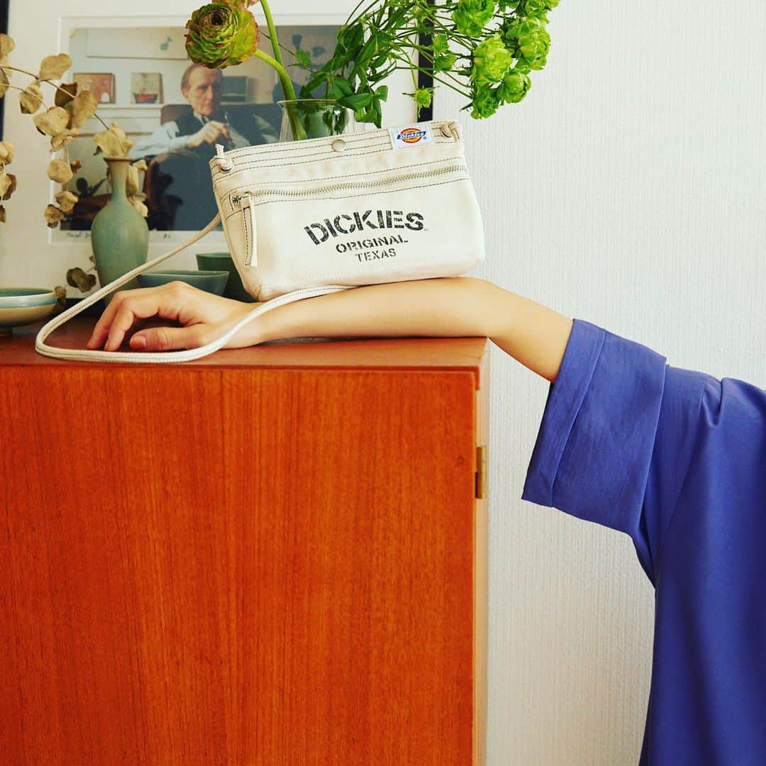 SPRiNGさんのインスタグラム写真 - (SPRiNGInstagram)「w closet（ダブルクローゼット）とSPRiNGがコラボして、この夏に使えるセットアップ、ワンピ、サコッシュを作っちゃいました！ 6月号では高橋愛ちゃんがこのアイテムを使った着まわしを披露してくれているので、お見逃しなく！  サコッシュはデッキーズとのトリプルコラボです♡  #wcloset#ダブルクローゼット#SPRiNG#スプリング#高橋愛ちゃん」5月19日 14時25分 - spring_tkj