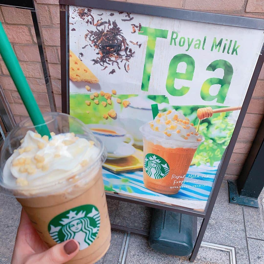 清水佐紀さんのインスタグラム写真 - (清水佐紀Instagram)「#starbucks  #ロイヤルミルクティーフラペチーノ . . すきすきー。 こちらは果たして何杯飲むかなーん。」5月19日 14時24分 - saki___shimizu