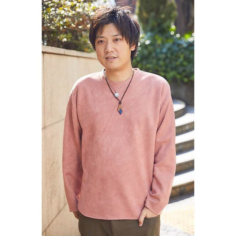 ハグマグ編集部さんのインスタグラム写真 - (ハグマグ編集部Instagram)「【HugMug SNAP】 キッズのグレーTシャツ×ピンクパンツがマッチ！ママはホワイトコーデにくすみ色バッグで落ち着いた表情。 . 榊山登紀子さん＆和也さん、幸樹くん・4歳 . ［mama］ Cardigan：#globalwork Tops：#globalwork Skirt：#ladymade Pumps：#古着 . ［papa］ Tops：#inherit Necklace：#chromehearts Pendant：#cayhane Sneaker：#nike . ［boy］ Cut＆sewn：#markeys Pants：#markeys Cap：#grinbuddy Sneaker：#古着 . 詳しいコーディネートは、プロフィールから「mercidays by HugMug」をCHECK！ . #親子スナップ #snap #hugmug #ハグマグ #親子雑誌 #ママ雑誌 #mamacofashionsnap #ママファッション #ママコーデ #ママコーディネート #親子コーデ #おやこーで #リンクコーデ #親子リンクコーデ #大人カジュアル #今日のコーデ #kidsfashion #キッズコーデ #ピンクコーデ」5月19日 14時38分 - hugmug_insta