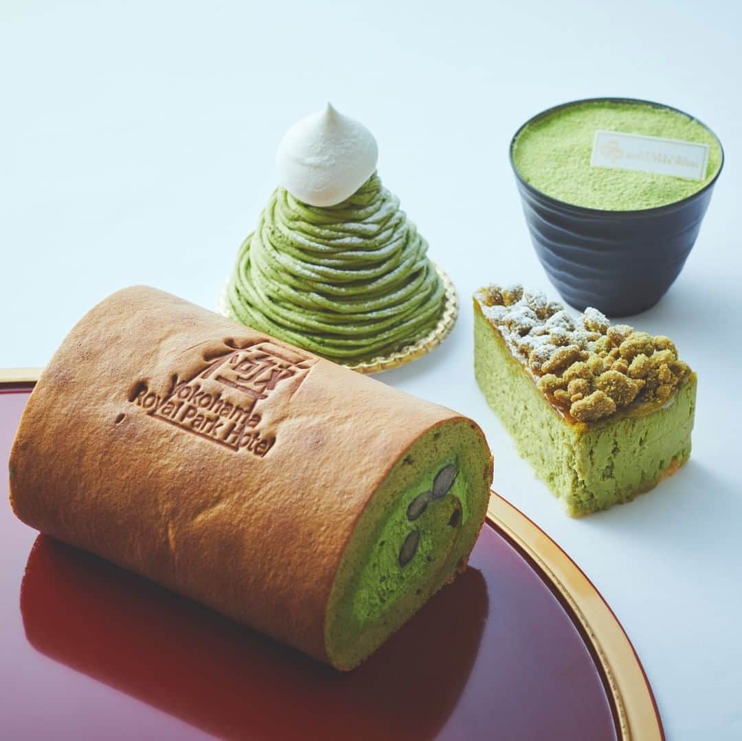 横浜ロイヤルパークホテルのインスタグラム：「1Fのケーキショップ「コフレ」では、京都宇治抹茶フェアを開催中！抹茶好きにはたまらないラインナップです♪  #横浜ロイヤルパークホテル #yokohamaroyalparkhotel #横浜 #yokohama #抹茶 #抹茶好き #抹茶スイーツ #スイーツ #matcha #コフレ」