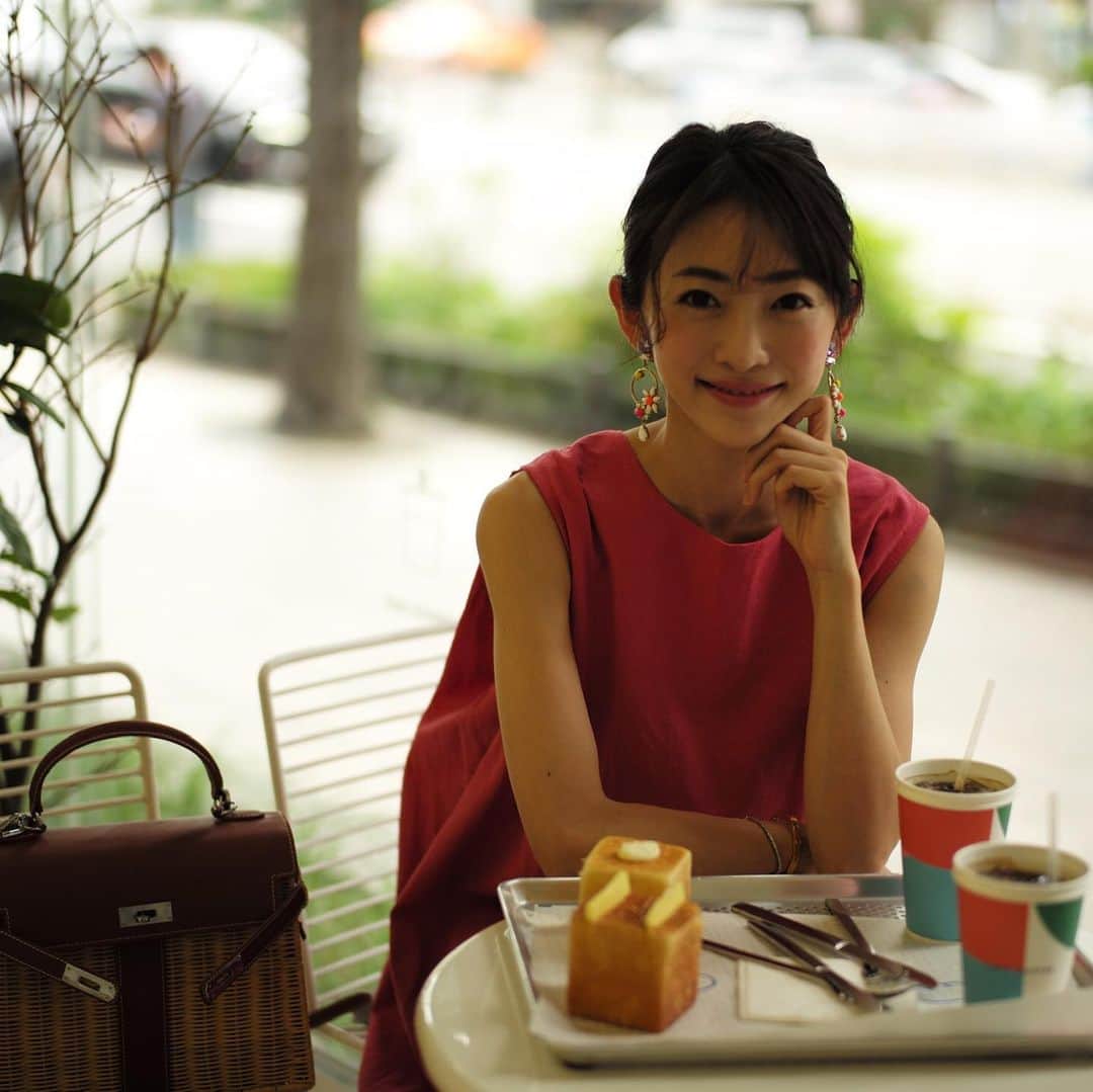 木本泉さんのインスタグラム写真 - (木本泉Instagram)「-﻿ 朝ごはん食べに"LUFT coffee"へ☕️﻿ ﻿ ここのバタートーストが美味しすぎた！﻿ 塩バターが最高☝️﻿ ﻿ 朝からしっかり食べて頑張ります！﻿ ﻿ #明洞カフェ#カフェ#cafe#coffee#LUFTcoffee」5月19日 14時55分 - izumikimoto