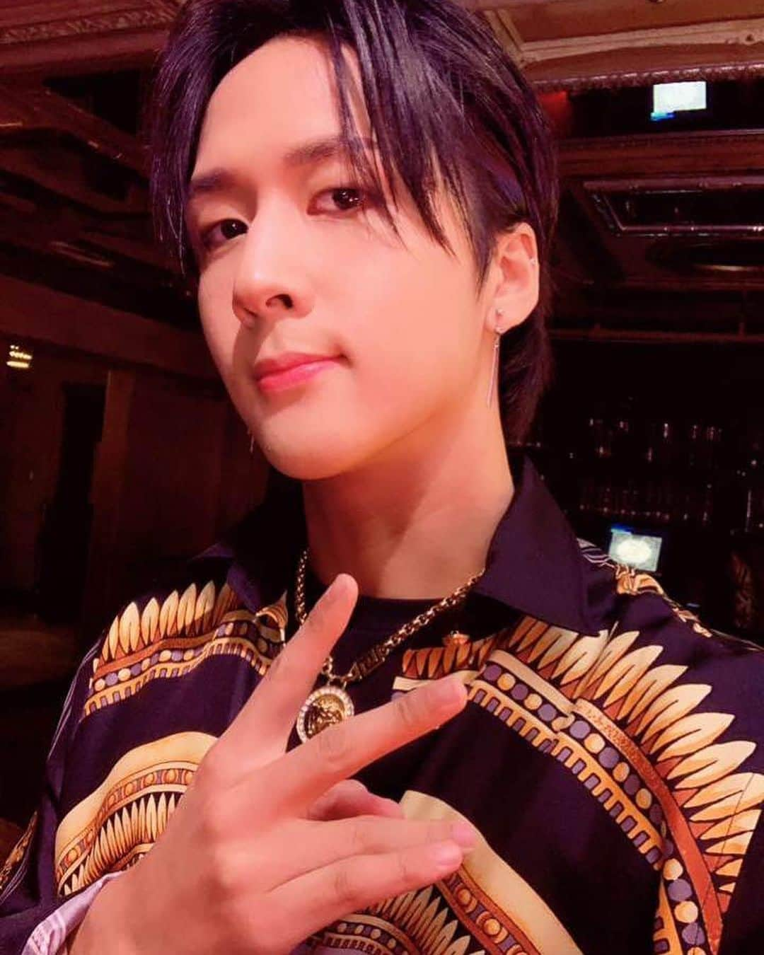 VIXXさんのインスタグラム写真 - (VIXXInstagram)「. RAVI 3rd REAL-LIVE [R.OOK BOOK] in US . New Jersey, Atlanta, Dallas, Los Angeles 별빛들 모두 반가웠어요❤️ Hope you all had a good time and See you later😘 . #빅스 #VIXX #라비 #RAVI #김원식 #3rd_REAL_LIVE #ROOK_BOOK」5月19日 14時55分 - vixx_stargram