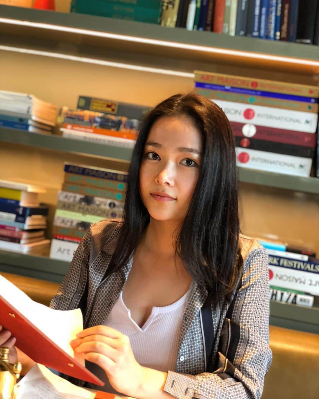 草刈麻有のインスタグラム：「☀️DAY 📚」