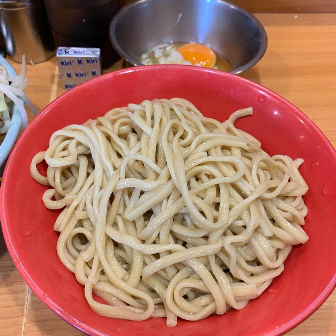 赤羽さんのインスタグラム写真 - (赤羽Instagram)「#ラーメン二郎八王子野猿街道店2  暑いからつけ麺にしました😋 やっぱり旨すぎる 距離的に小旅行気分です😋最高  #ラーメン二郎 #つけ麺 #kiri」5月19日 15時45分 - akabass