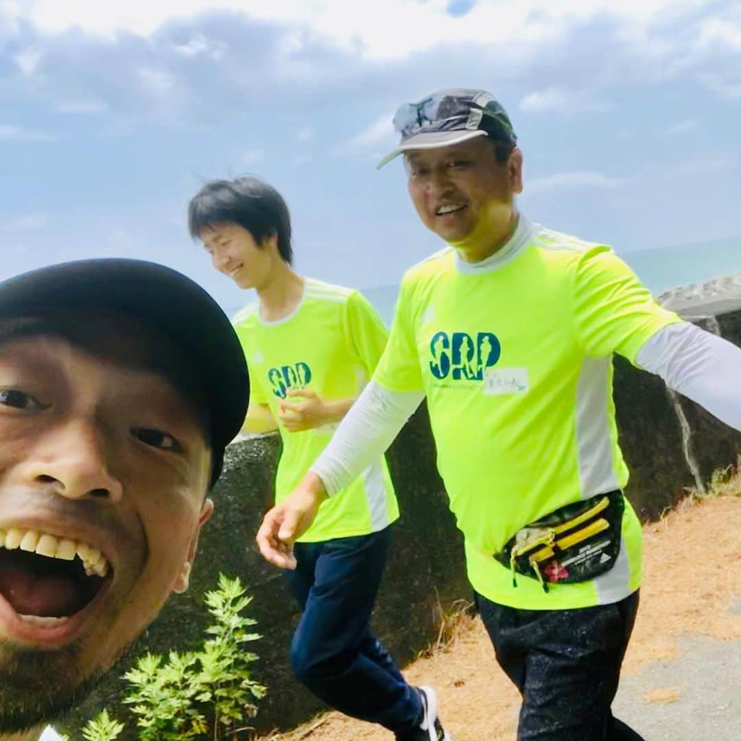 団長安田さんのインスタグラム写真 - (団長安田Instagram)「#三保の松原団長ランニングパトロール #ランニングパトロール #団長ランニングパトロール中 #団長安田 #安田大サーカス団長 #お茶タクシー #チャクシー」5月19日 16時02分 - dancyoyasuda