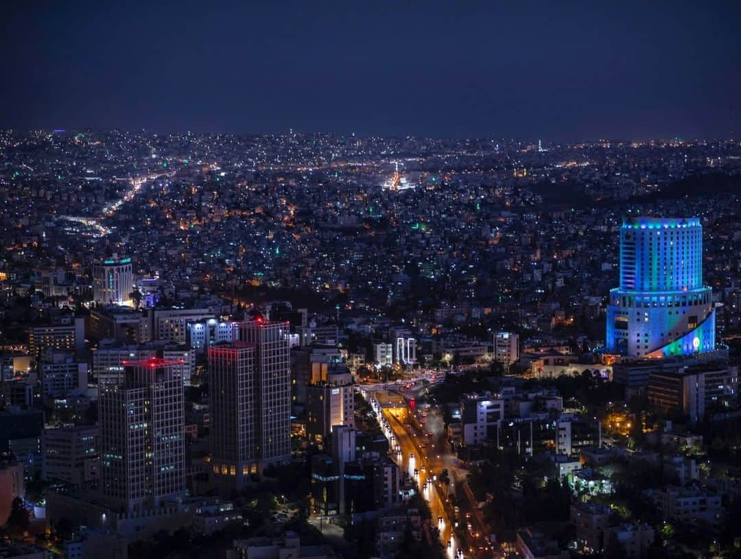 National Geographic Travelさんのインスタグラム写真 - (National Geographic TravelInstagram)「Photo by Muhammed Muheisen @mmuheisen | A view of Amman, the capital of Jordan. Amman is considered to be among the most liberal and modernized Arab cities and a major tourist destination in the region, particularly among Arab and European tourists. For more photos and videos from different parts of the world, follow me @mmuheisen and @mmuheisenpublic #muhammedmuheisen #amman #الاردن」5月19日 16時09分 - natgeotravel