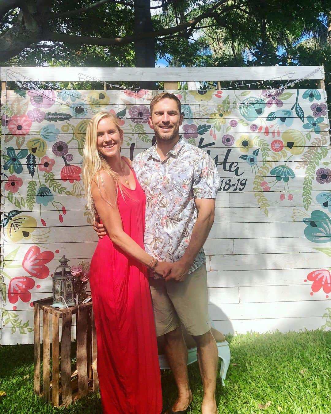 Bethany Hamiltonさんのインスタグラム写真 - (Bethany HamiltonInstagram)「Celebrating the love and unity of marriage of our dear friends! Love weddings!!!」5月19日 16時14分 - bethanyhamilton