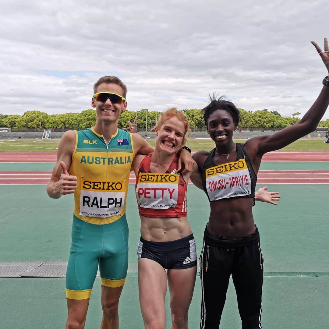 アンジェラ・ペティさんのインスタグラム写真 - (アンジェラ・ペティInstagram)「Happy to have come 3rd at the IAAF World Challenge here in Osaka today in a stacked field! (0.01 off 2nd) .  Who would have thought it could be so windy in a big stadium? 🤔🏟️🍃 haha but I'm grateful to have felt so much better than races in the NZ season! .  Congratulations to my speedy friend from Benin @noelieyarigo on the win! Next race> Nanjing, China 🇨🇳 on the 21st .  #thankyouJesus #800m」5月19日 16時58分 - angie_run800m