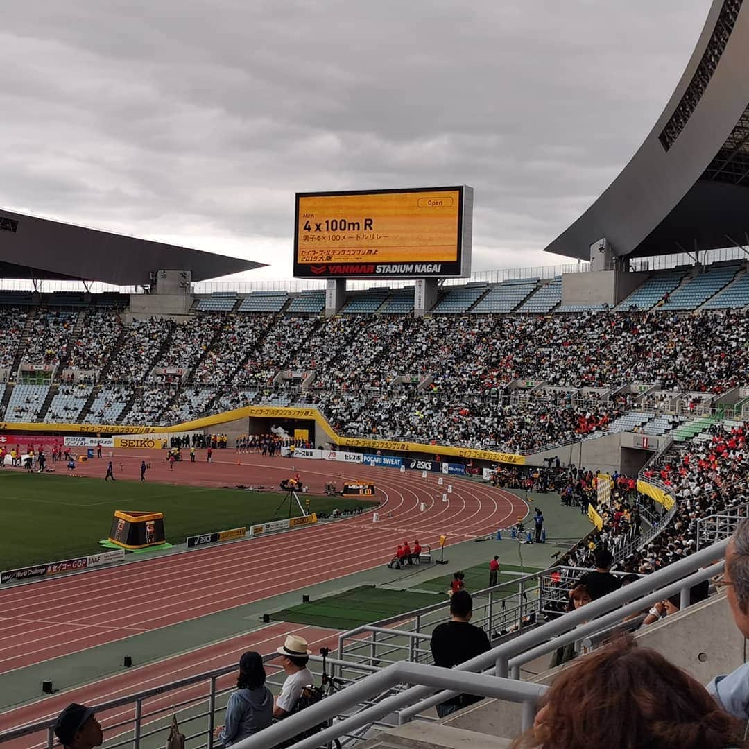 アンジェラ・ペティさんのインスタグラム写真 - (アンジェラ・ペティInstagram)「Happy to have come 3rd at the IAAF World Challenge here in Osaka today in a stacked field! (0.01 off 2nd) .  Who would have thought it could be so windy in a big stadium? 🤔🏟️🍃 haha but I'm grateful to have felt so much better than races in the NZ season! .  Congratulations to my speedy friend from Benin @noelieyarigo on the win! Next race> Nanjing, China 🇨🇳 on the 21st .  #thankyouJesus #800m」5月19日 16時58分 - angie_run800m