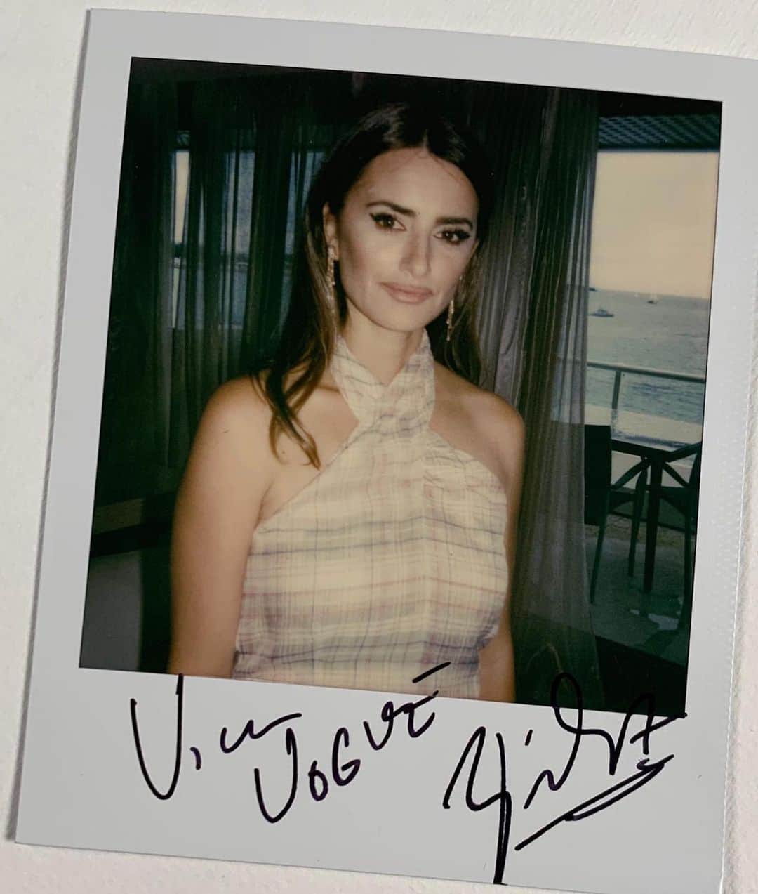 Vogue Parisさんのインスタグラム写真 - (Vogue ParisInstagram)「Polaroids from Cannes: @penelopecruzoficial is in Cannes to present her film ‘Pain and Glory’ by Pedro Almodóvar. Stay tuned for her interview on Vogue.fr #Cannes」5月19日 17時12分 - voguefrance