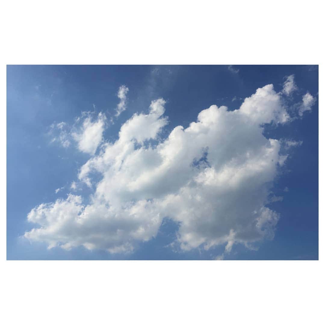 花村怜美さんのインスタグラム写真 - (花村怜美Instagram)「#空 #雲 #自然 #景色 #風景 #sky #cloud #clouds #cloudscape #cloudstagram #skystagram #nature #japan」5月19日 17時05分 - satomi_hanamura