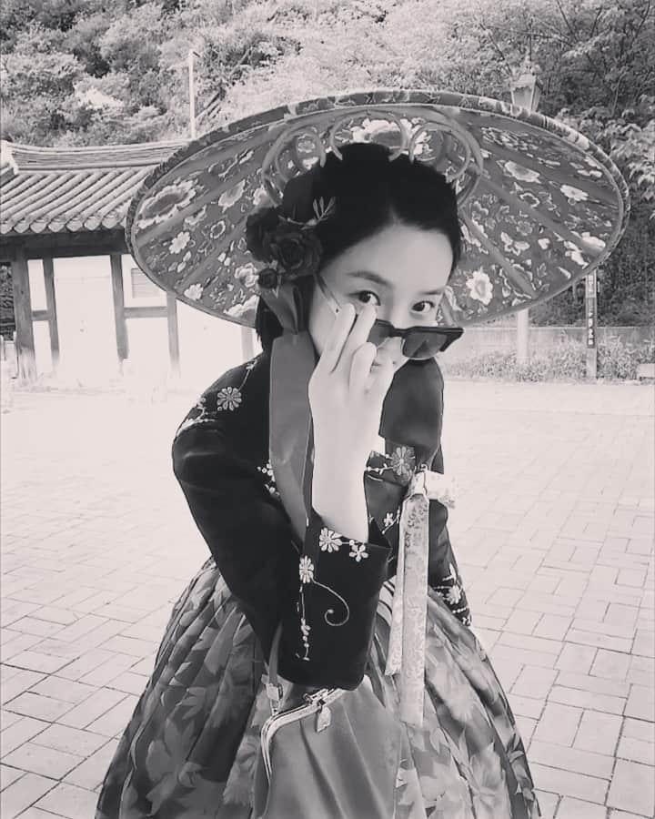 キム・ボヒョンのインスタグラム：「🖤」