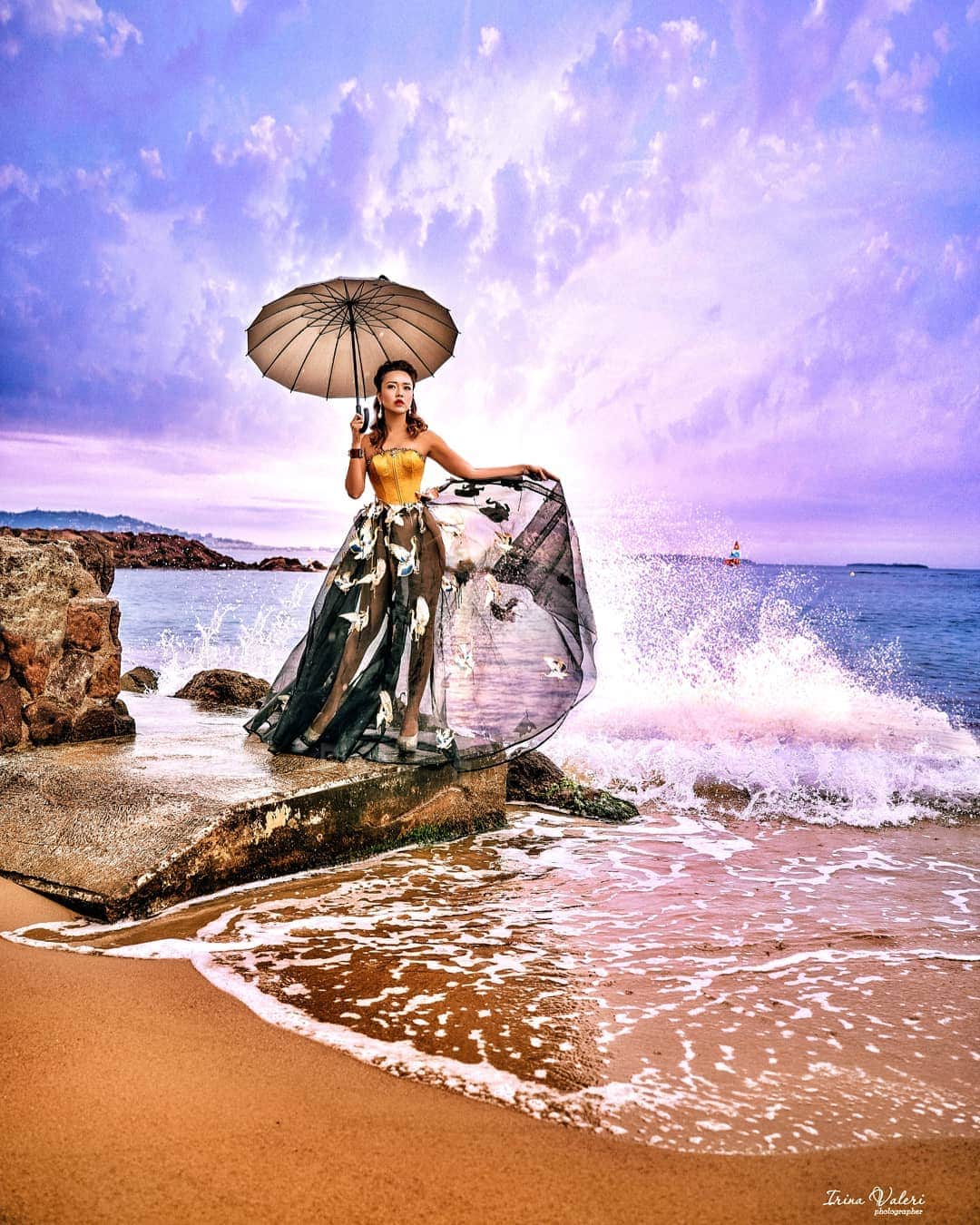 Nicole Chenのインスタグラム：「A new life begins ;) hitting the waves of success  Clothes : @covetella Photography @imagevideoeurope @valeri_irina #photoshoot #travel Fashion designer : @hengkikawilarang_designer  #cannes #cannesfilmfestival #cannesfrance #fashion #fashiondesign #hengki kawilarang #singapore」