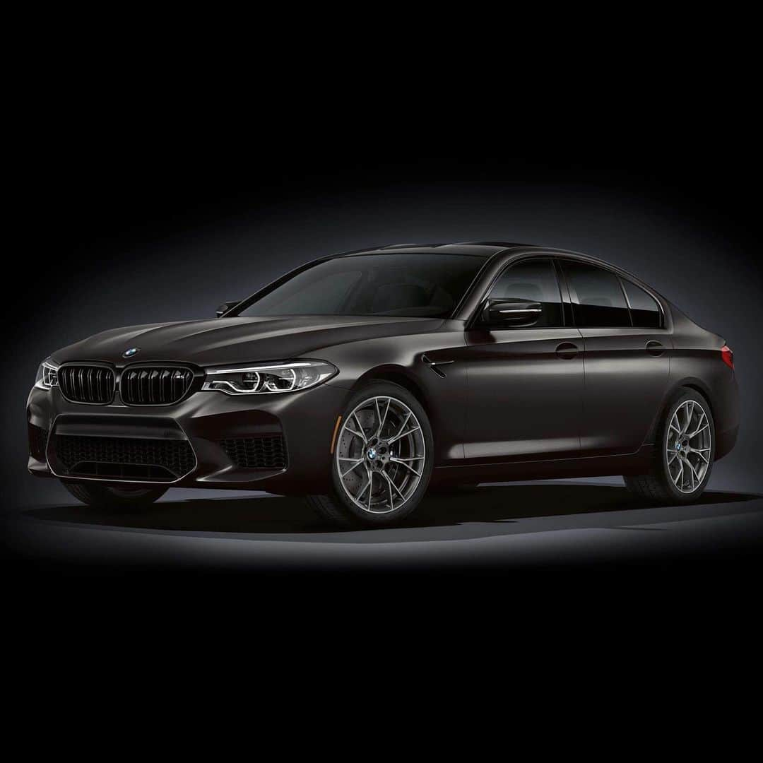 HYPEBEASTさんのインスタグラム写真 - (HYPEBEASTInstagram)「#hypeAF: @bmw is celebrating the M5’s 35th anniversary with a special edition sedan. It’s equipped with 617 horsepower, 553 pound-feet of torque, and can go from 0-60 mph in just 3.1 seconds, maxing off at a top speed of 189 mph. The new whip is limited to only 350 models and will go for a price of $128,995 USD. Photo: BMW」5月19日 17時18分 - hypebeast