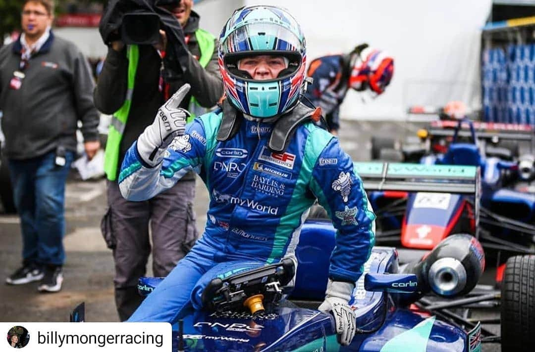 ロマン・グロージャンさんのインスタグラム写真 - (ロマン・グロージャンInstagram)「That's how you do it champion! Very impressive, so happy for you @billymongerracing #inspiration」5月20日 4時00分 - grosjeanromain