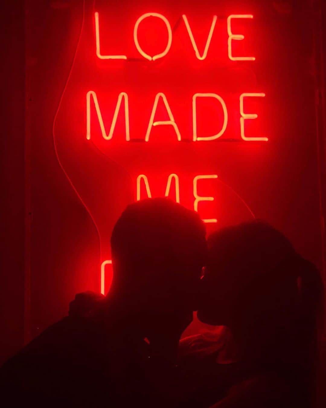 ペイトン・リストのインスタグラム：「my friends are so cute and in love」