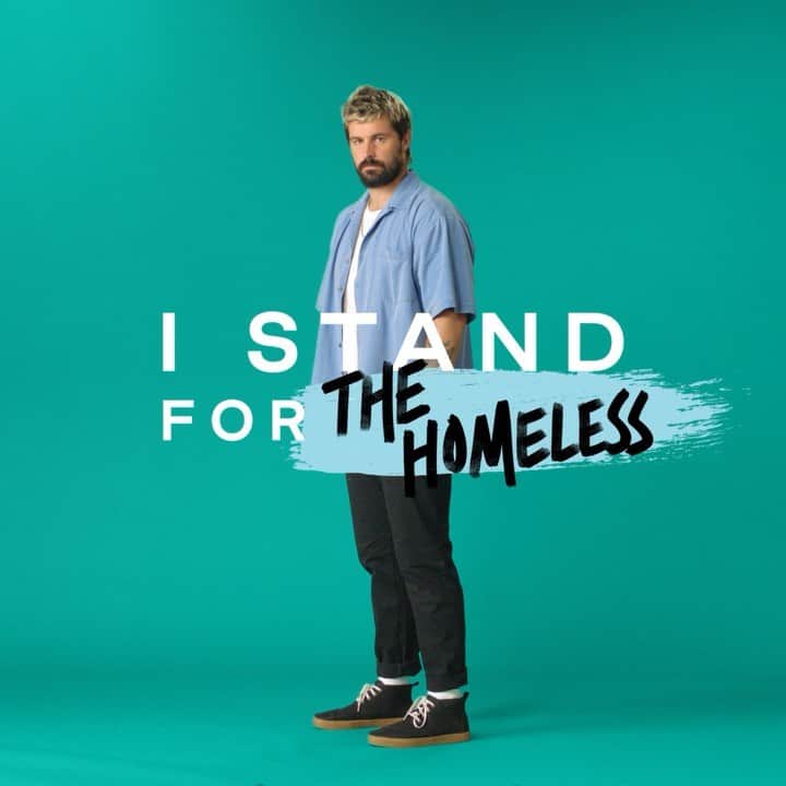 のインスタグラム：「You know @croom12. He stands for the homeless. He makes his stand in Botas. Take yours, shop now on TOMS.com. #standfortomorrow」