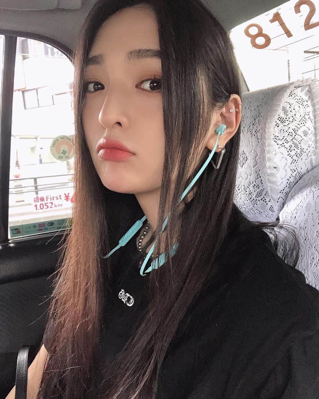 のインスタグラム：「🧢🦋💎💙 . . . 新しいbeats 音も色も最高 컬러랑 사운드도 굿굿👍🏻 @beatsbydre  #beatsx #beatsbydre #사운드」