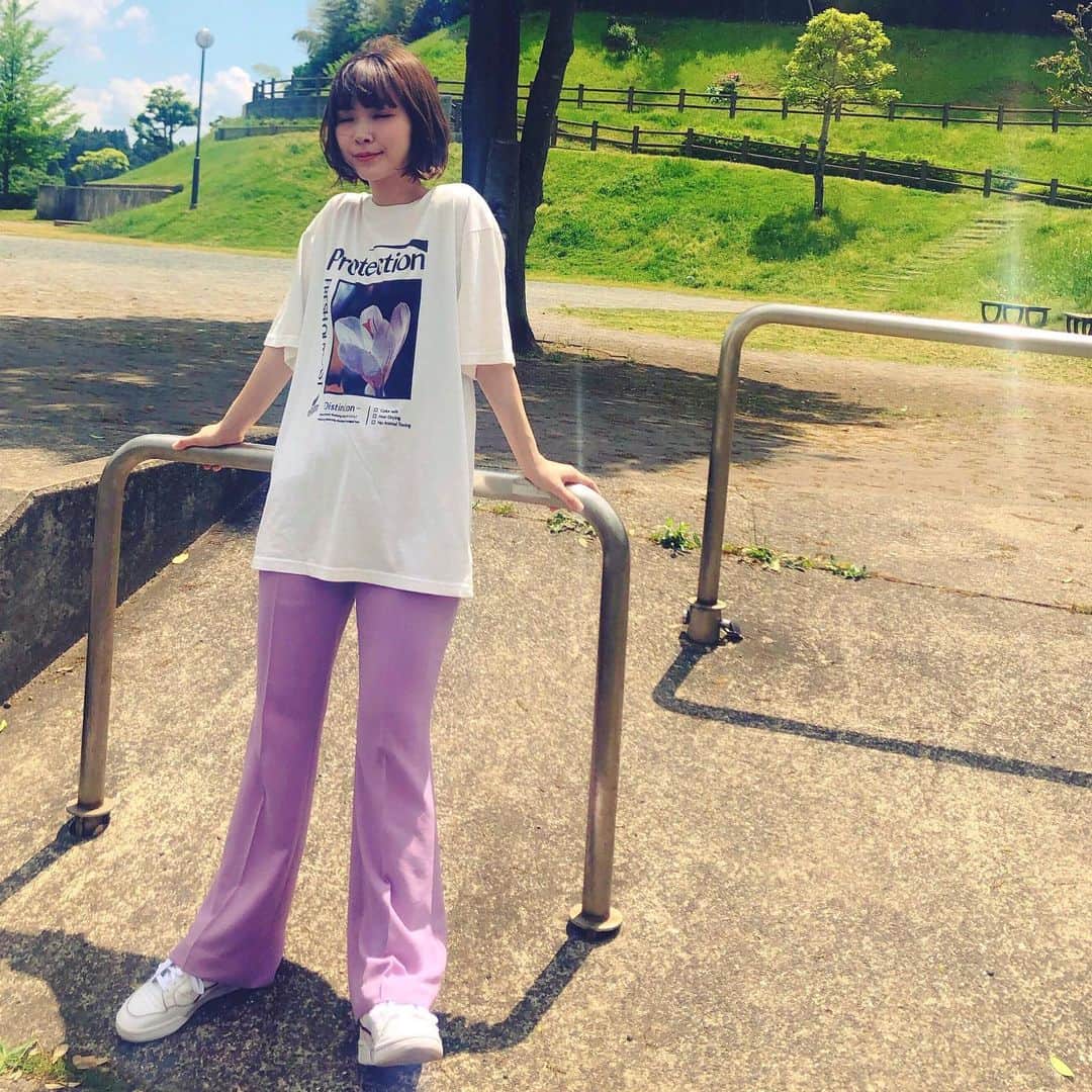 蒼山幸子さんのインスタグラム写真 - (蒼山幸子Instagram)「うっかりひるねしてる のび太のような しあわせそうな写真が 撮れてて笑いました。 お天気がよいって、 こんな嬉しいこたあない。🐕 ラストツアーに向けて リハもラストスパートの日々で とても漲っております。 みなさんに会えるのが 楽しみです。💐」5月19日 20時23分 - sachiko_aoyama