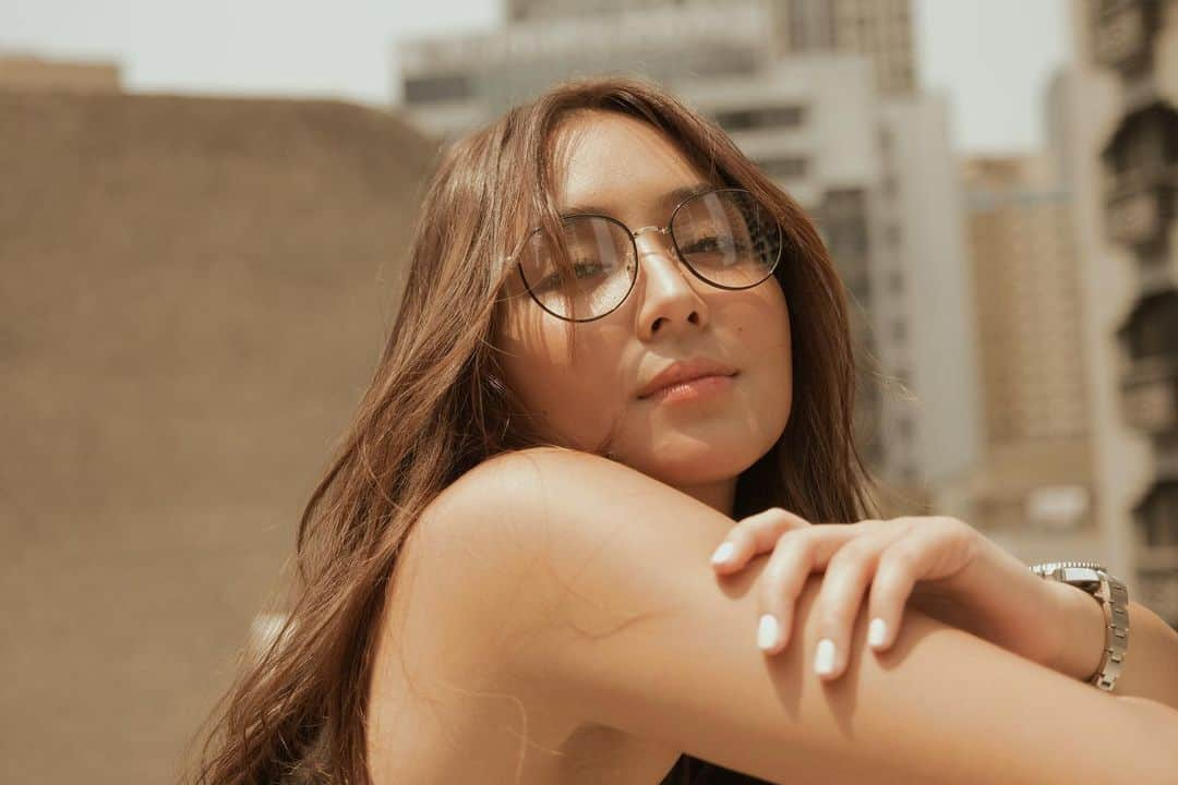 Kathryn Bernardoさんのインスタグラム写真 - (Kathryn BernardoInstagram)「Hey guys! Join me for a fun get-together with @idealvision on June 6 at SM Mall of Asia! 🤓 Swipe left to check the mechanics on how to score VIP passes. Hope to see you there! 💙」5月19日 20時45分 - bernardokath