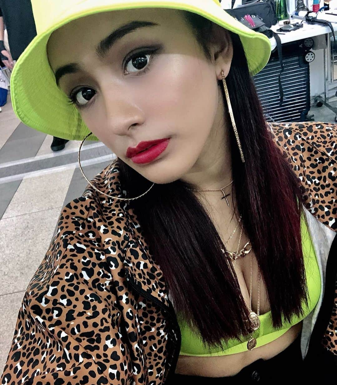 木佐貫まやさんのインスタグラム写真 - (木佐貫まやInstagram)「@nylonjapan × @atmos_pink_official 🦖💚 バチバチの蛍光グリーン最高😋🌈 #GIRLSAWARD #ガルアワ#ガールズアワード #girlsaward2019ss #evris」5月19日 21時10分 - maaayaofficial