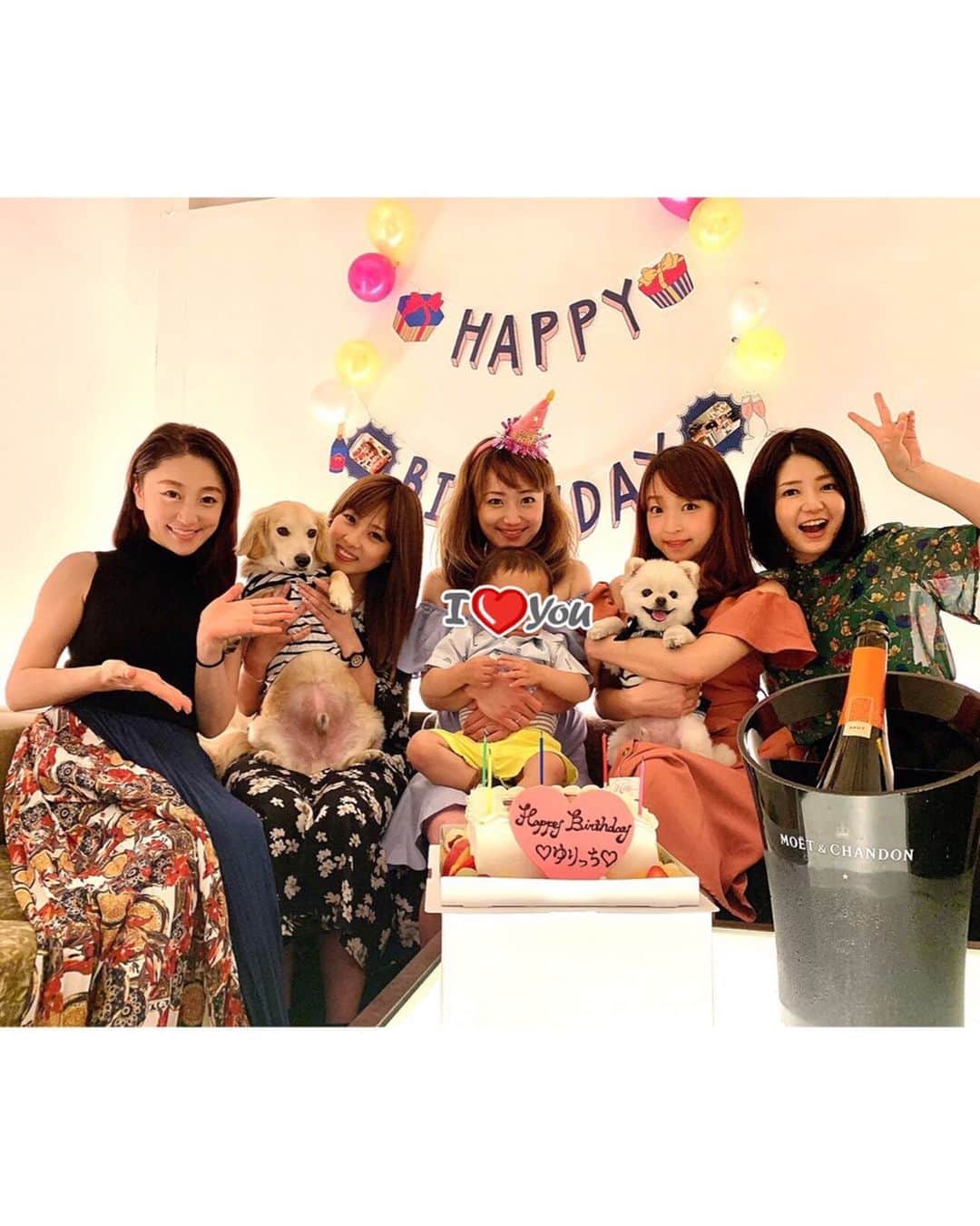 野田彩加さんのインスタグラム写真 - (野田彩加Instagram)「ゆりっちHappy Birthday♥️♥️♥️ 今年もお祝いできて幸せー😍🎉🎂♥️ おめでとおめでとー♥️ #birthday #happybirthday #bestfriend  #birthdayparty #happy #myfriends #cake」5月19日 21時14分 - aya.205