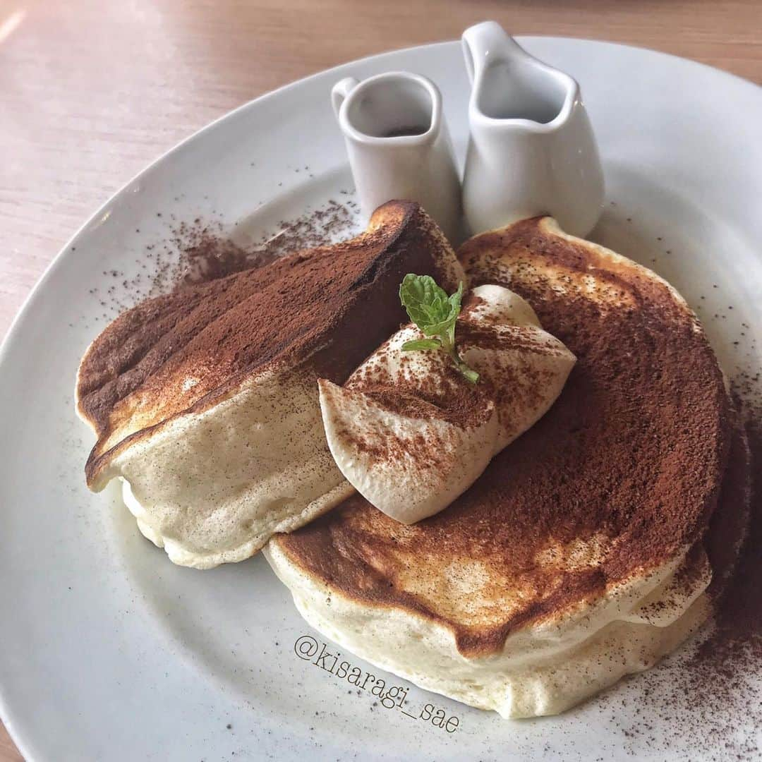 如月さえさんのインスタグラム写真 - (如月さえInstagram)「* スプーンで食べるパンケーキ🥄 プルプルしてて シュワ〜っとしてた🤔❤︎ * #japanesefood #photo_jpn #bestphoto_japan #loveeating #ilovefood #pancake #soufflepancake #카페스타그램 #먹스타그램 #팬케이크 #프렌치토스트 #我的最愛 #パンケーキ巡り #パンケーキ女子 #スフレパンケーキ #ティラミスパンケーキ #スコッチバンク *」5月19日 21時40分 - kisaragi_sae