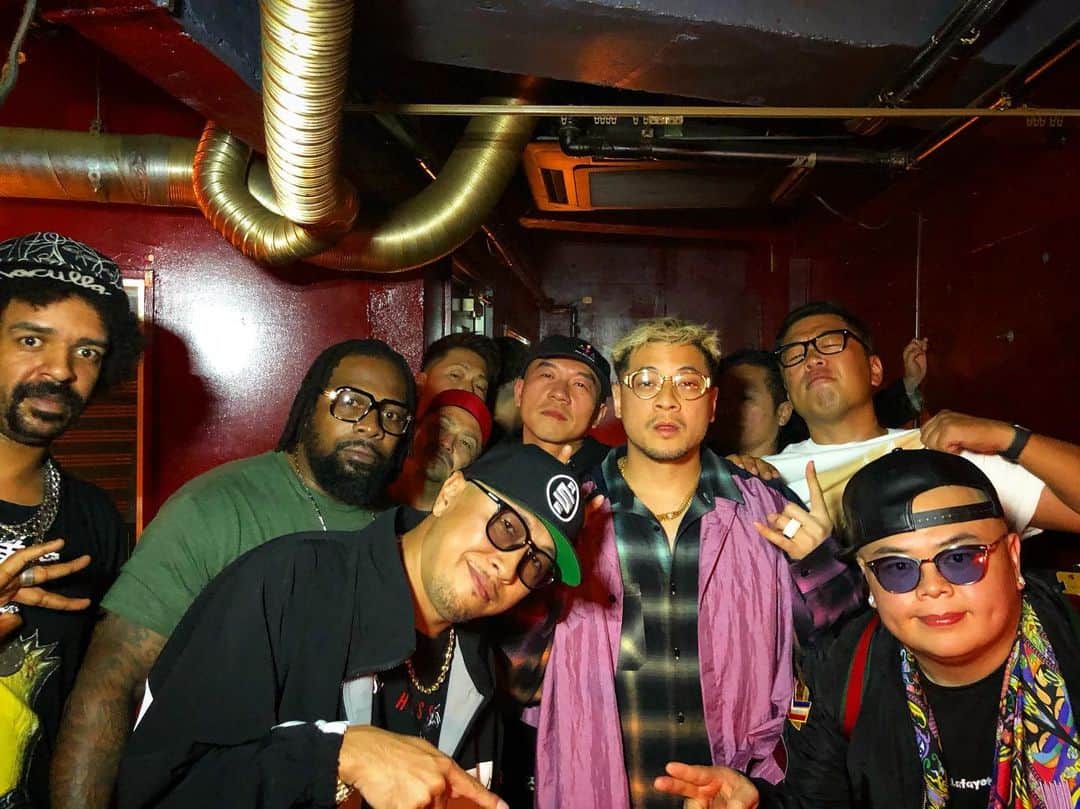 Kayzabroのインスタグラム：「来日中のWAYとDJAYBUDDAHのショーを観にブリッジへ #thaitanium #bangkokinvaders #thailand #bangkok #asianhiphop #yokohama」