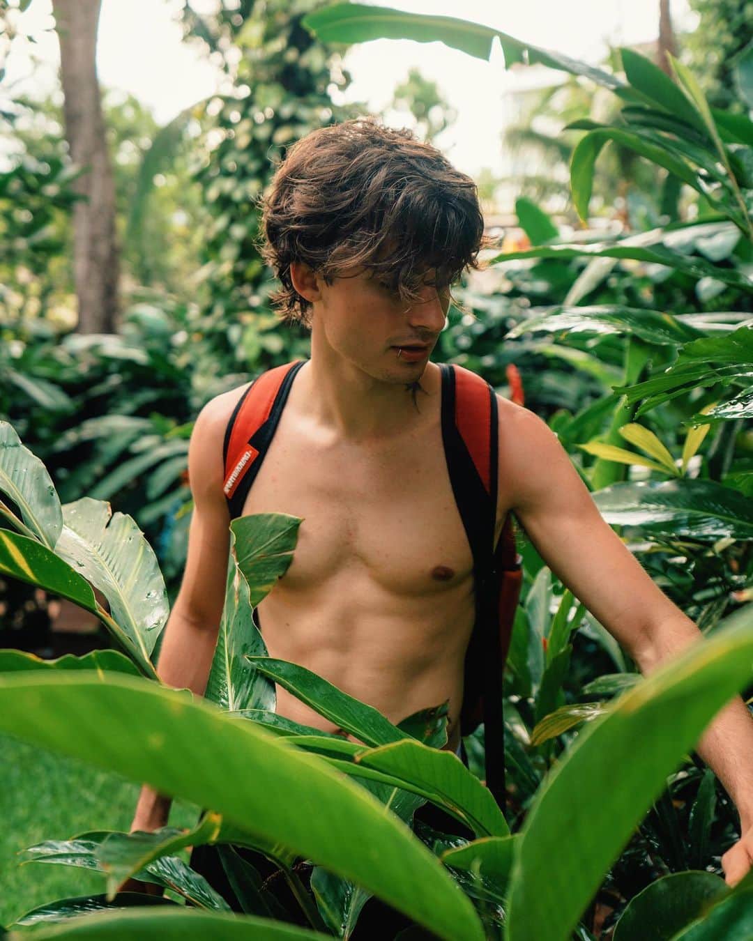 Christian Collinsさんのインスタグラム写真 - (Christian CollinsInstagram)「This resort has its own jungle! haha 🌲 Thank you @pakasairesort for hosting me in Krabi 🙏 I’ll definitely be back. Guess where i’m going next! #greeningpakasai」5月19日 22時31分 - christiancollins
