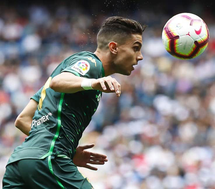 マルク・バルトラさんのインスタグラム写真 - (マルク・バルトラInstagram)「‪Cerramos la temporada con un gran partido de todo el equipo y una gran victoria en el Bernabéu. #RealBetis #RealMadrid #LaLiga ‬」5月19日 22時51分 - marcbartra