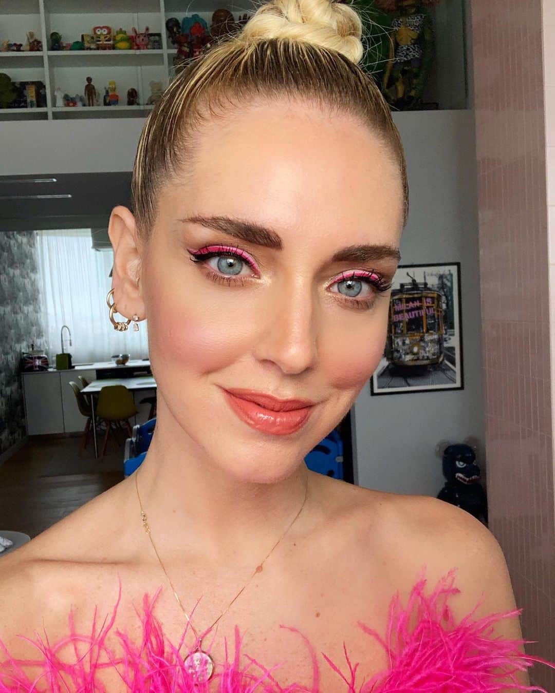 キアラ・フェラーニさんのインスタグラム写真 - (キアラ・フェラーニInstagram)「Today’s glam for #ChiaraLand 🎂」5月19日 23時01分 - chiaraferragni