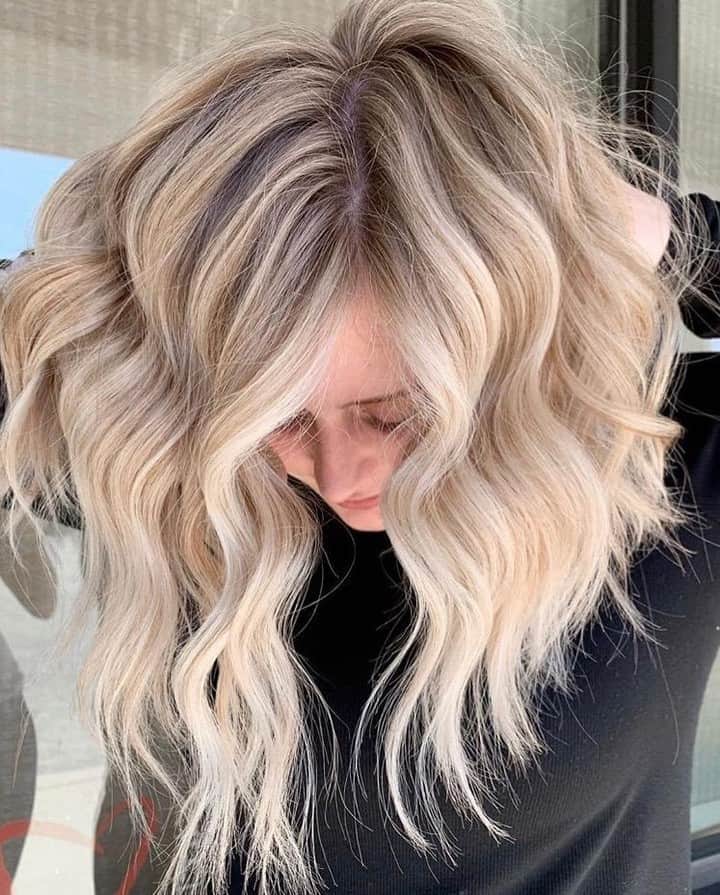CosmoProf Beautyさんのインスタグラム写真 - (CosmoProf BeautyInstagram)「Blonde with major BOUNCE💛 ✨ "Another natural level 7 beauty! Pre-tone with the NEW @biolage Colorlast Purple Shampoo because I can’t get enough of that stuff!!🌿💜." Hair by: @thefaithfulblonde ✨ Boost the coolness of blondes while neutralizing brass and yellow tones with the NEW Biolage Colorlast Purple Shampoo. Available at #cosmoprofbeauty where you are #licensedtocreate . . #repost #matrix #matrixhair #biolage #blondehair #blondespecialist #blondes #blondebalayage #balayagespecialist #shadowroot」5月19日 23時00分 - cosmoprofbeauty