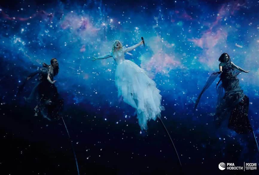 RIAノーボスチさんのインスタグラム写真 - (RIAノーボスチInstagram)「Финал конкурса "Евровидение-2019" состоялся в субботу в Тель-Авиве, где участвовали исполнители из 26 стран. Победил Дункан Лоуренс из Нидерландов с песней Arcade. Сергей Лазарев занял третье место. © REUTERS/Ronen Zvulun, AP Photo/Sebastian Schelner」5月20日 4時37分 - ria_novosti