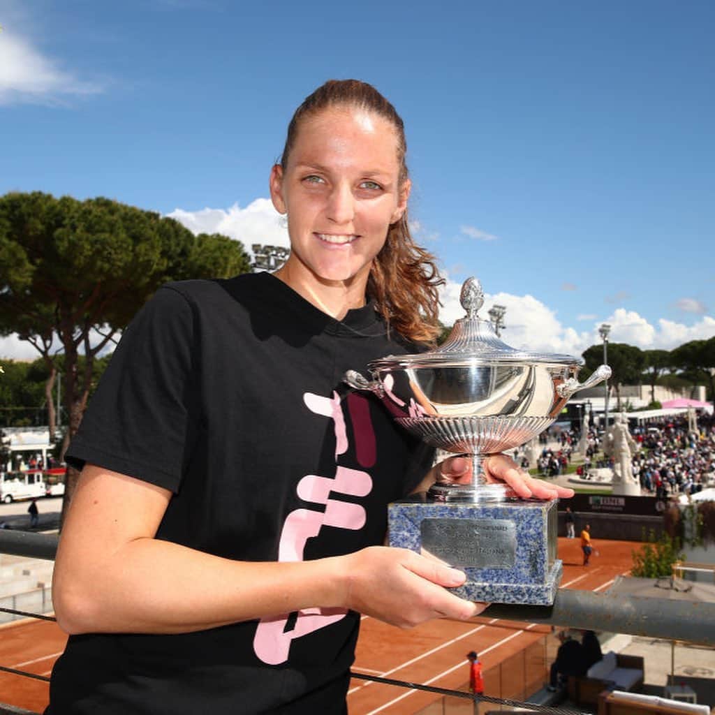 WTA（女子テニス協会）さんのインスタグラム写真 - (WTA（女子テニス協会）Instagram)「Congrats @karolinapliskova 🏆🇮🇹」5月19日 23時30分 - wta