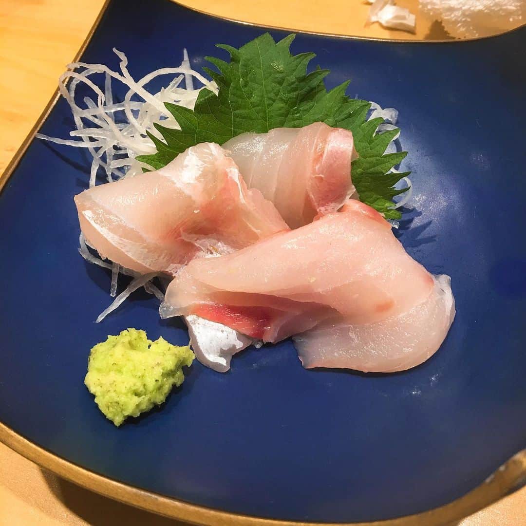 金巻ともこさんのインスタグラム写真 - (金巻ともこInstagram)「ぼぶ寿司でした🍣 贅沢したのでまた明日からがんばります💪 とにかくマグロすごかった。 #ぼぶ寿司 #寿司 #sushi #鮨」5月19日 23時45分 - tomotomoco