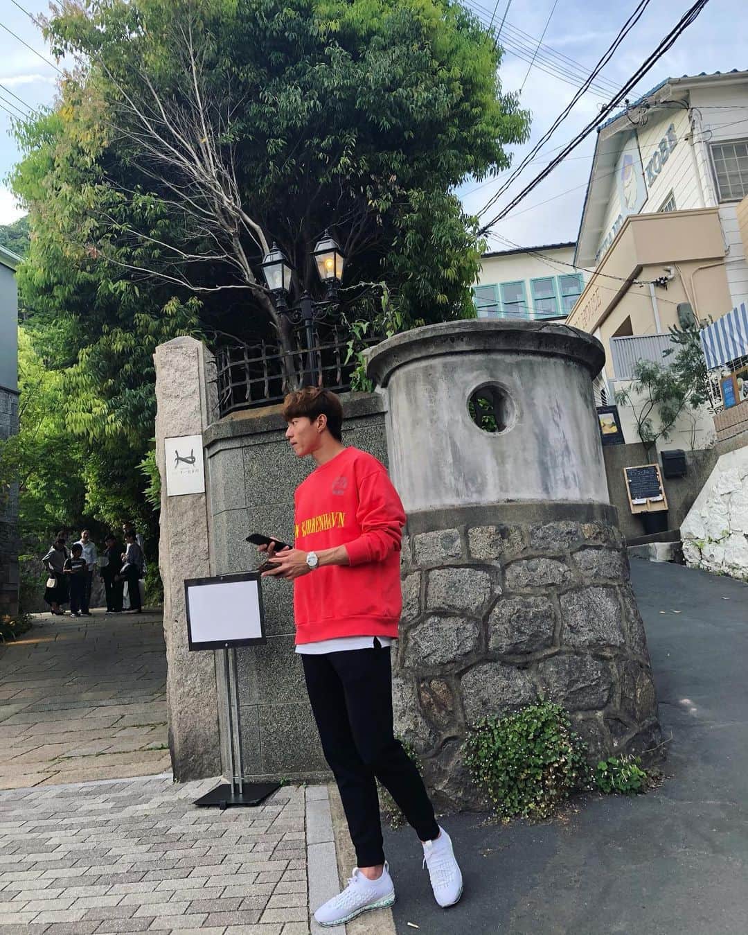 ファン・ウィジョのインスタグラム：「💪💪」