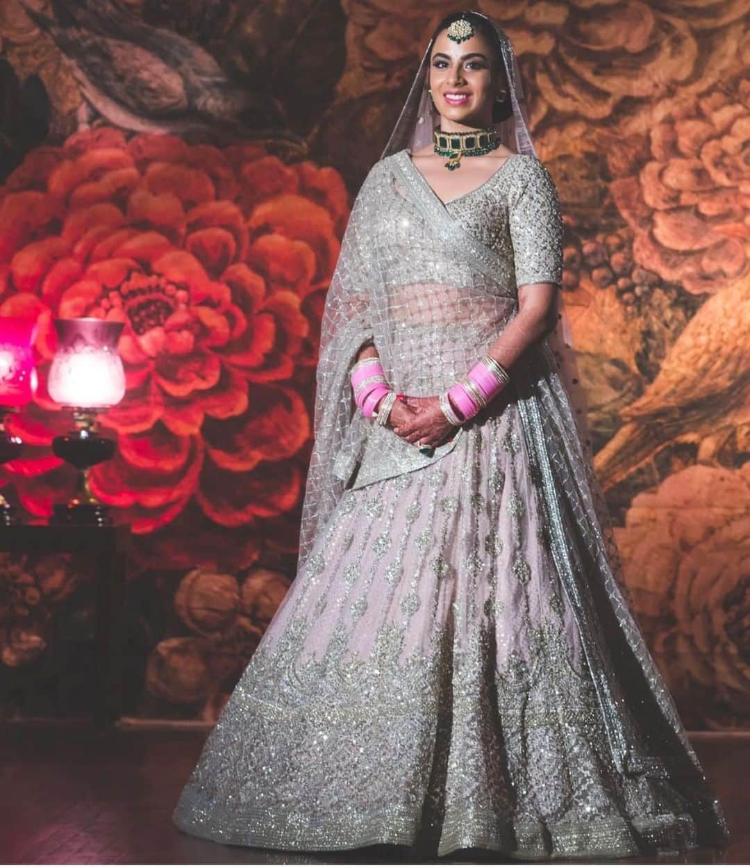 Indianstreetfashionさんのインスタグラム写真 - (IndianstreetfashionInstagram)「All silver with understated pink 🌸 this bridal beauty is giving us goals. Amirite? 😏 #indianstreetfashion . . . . #indianfashion #stylefile #indianbride #bridalwear #weddings #bridalfashion #indianweddings #ethnic #traditional #potd #couture #designer #glamour  #photography #fashionphotography #ootd #bridalinspo #sangeet #mehendi . . .  #weddingblogger #fashionblogger #indianblogger #bridesofinstagram」5月19日 23時48分 - indianstreetfashion