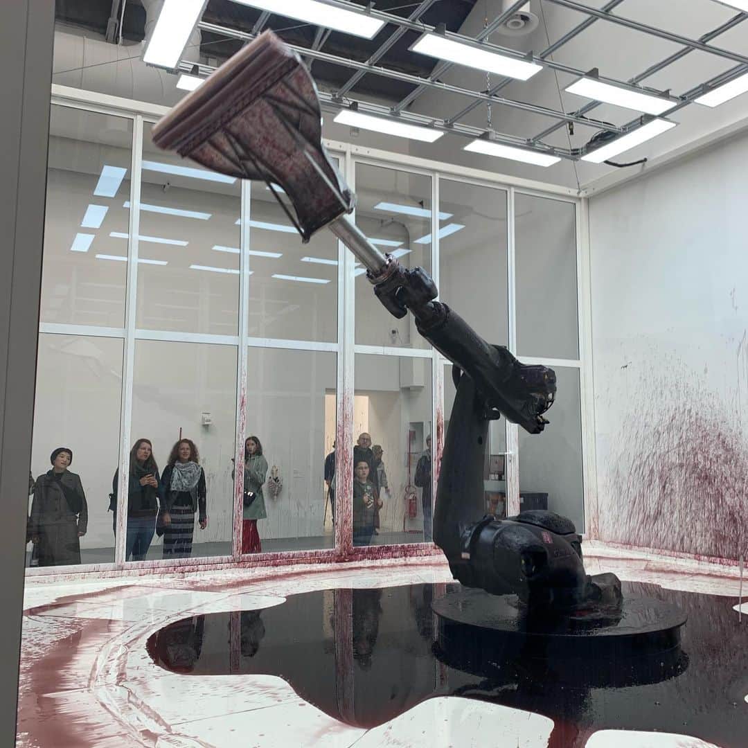 林信行のインスタグラム：「#BiennaleArte2019 #ベネチアビエンナーレ2019  Many AI-related works! AI使った系展示多し！」