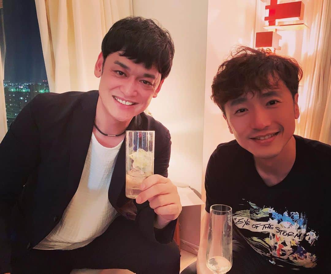 宮田麺児のインスタグラム：「アメリカの話したくさん聞いたー！ ありがとう✨  究極のラーメン鉢のメンバーに入ってくれたー！  ありがとう✨」