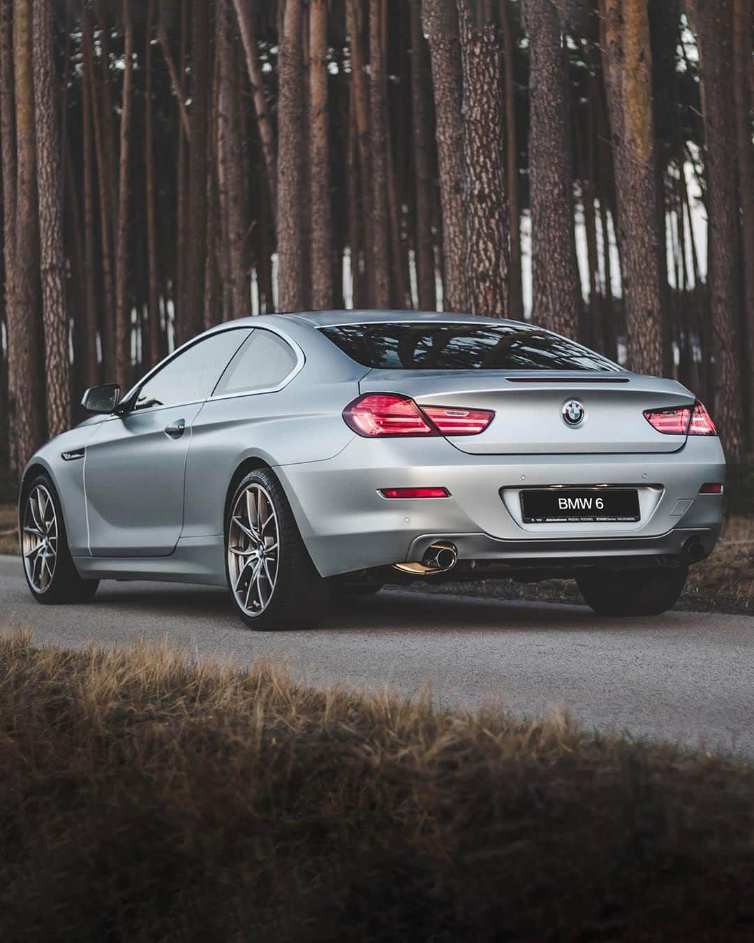 BMWのインスタグラム：「Hit the road you wish. The BMW 6 Series Coupé. #BMWrepost @rcautogrupp #BMW #6Series」