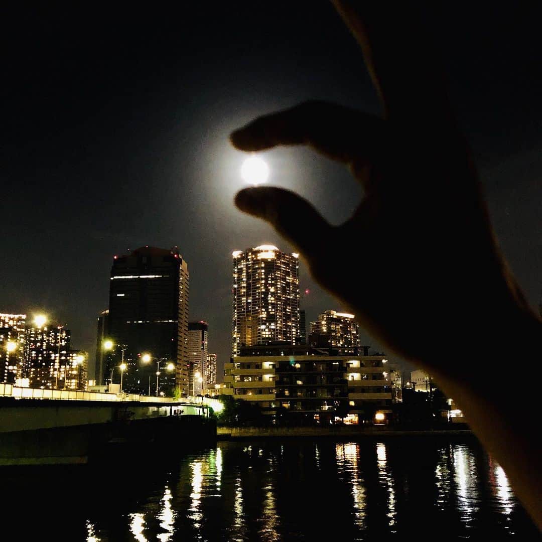 池田有希子のインスタグラム：「満月🌕  #lunallena #fullmoon」