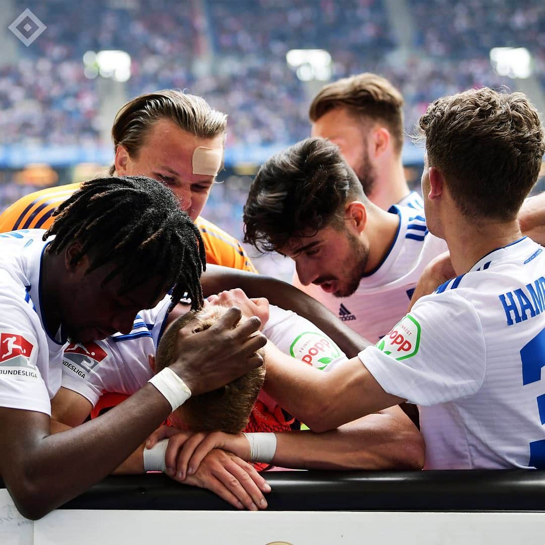 ハンブルガーSVさんのインスタグラム写真 - (ハンブルガーSVInstagram)「Schlusspfiff im Volksparkstadion 🏟 Wir gewinnen mit 3:0 gegen den @msv_duisburg_offiziell 👍🏻 Unsere Tore erzielten @leolacroix4 (15'), Manuel Wintzheimer (49') und @f.arp10 (64') ⚽️ #nurderHSV #HSVMSV  __ 📸 @witters_sportfotografie」5月20日 0時22分 - hsv