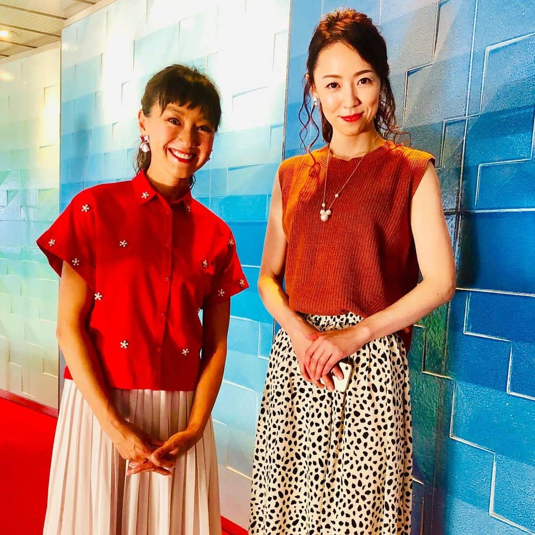 福島和可菜さんのインスタグラム写真 - (福島和可菜Instagram)「YTV読売テレビ 📺そこまで言って委員会NP📺 見て下さった皆様、ありがとうございました😊 錚々たる皆様とご一緒させていただきまして、 本当に光栄です✨😭✨ また出演出来る様に…成長していきたいと思います🌈よろしくお願い致します☀️☀️☀️ 写真は、 丸田佳奈さん、井上和彦さんと✋ 実は…丸田さんとは同じ北海道出身で、井上先生とは、同じ事務所サンミュージックなのです😁  #ytv #読売テレビ #そこまで言って委員会NP #初登場 #初出演 #ありがとうございました #大人気番組 #本当に嬉しい #錚々たるメンバーの皆様と #トーク番組 #嬉しい #パネリスト #緊張 #感謝 #夢 #丸田佳奈 さん #井上和彦 さん #北海道 #サンミュージック #自衛隊」5月20日 0時53分 - fukushimawakana