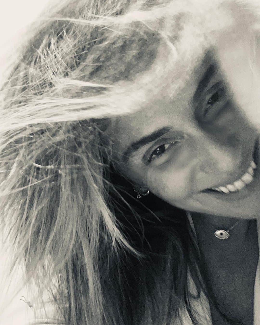 Giovanna Antonelliのインスタグラム：「Domingueira!!!!!!!!!! 💋🙏🏻」
