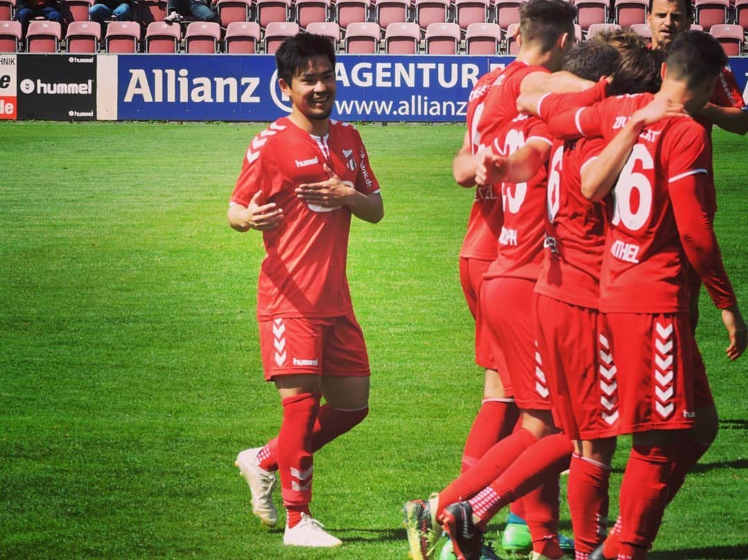 矢島倫太郎さんのインスタグラム写真 - (矢島倫太郎Instagram)「Saison ist ende🔴⚪️ Wir haben sehr gute Rückrunde gespielt!!! Ich fliege heute nach Japan 🇯🇵 🕺🕺🕺 Schönes Urlaub! #zfc」5月20日 1時47分 - yajima_rin